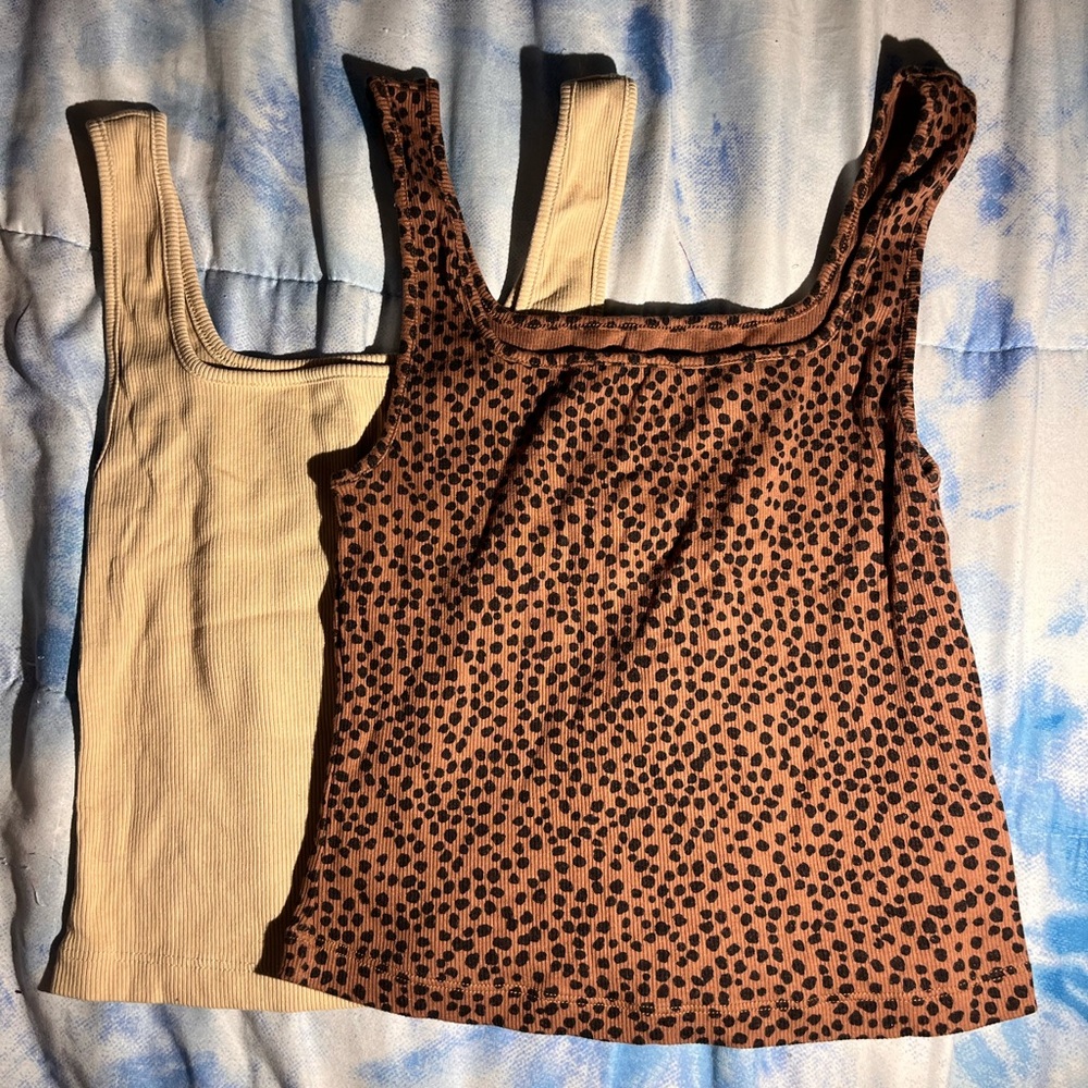 Old Navy Leopard Print and Beige Tank Tops